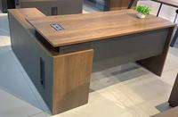 Bureau de direction moderne de luxe, mobilier en bois de haute qualité avec design extensible durable pour bureau à domicile