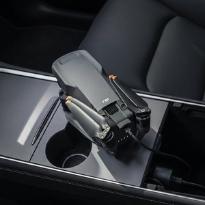 Chargeur de voiture en fibre de carbone 65W compatible PPS, adaptateur de charge rapide double USB-C pour accessoires de drone <span class=keywords><strong>Mavic</strong></span> 3 Series - Product Image 1