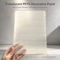 Panneau décoratif semi-transparent en maille métallique laminée de résine PETG avec points dorés pour villas et complexes hôteliers