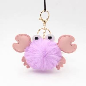 Llavero de Peluche de Cangrejo Suave y Adorable, Llavero Personalizado de Cuero PU, Juguete de Bola de Pelo de Moda con Pompón - Product Image 2