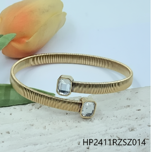 Elegante Set di gioielli bohémien per le donne di lusso Boho placcato in oro accessorio con pietra principale rubino include pezzi coordinati - Product Image 1