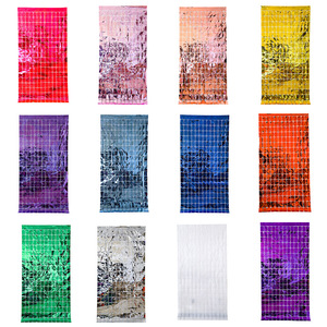 Vente en gros de décoration de fond de <span class=keywords><strong>fête</strong></span>, décor de mariage, paillettes, <span class=keywords><strong>rideau</strong></span> de pluie, carré en feuille d'aluminium, <span class=keywords><strong>rideau</strong></span> <span class=keywords><strong>à</strong></span> franges - Product Image 2