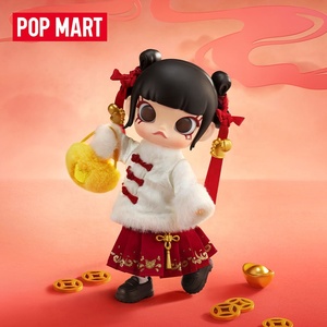 POPMART MOLLY Statuetta in Scala 1:8 Premium, Ideale per Collezioni IP, Decorazione da Scrivania e Regali Creativi - Product Image 5