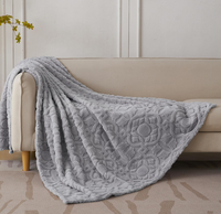 Vente en gros de couvertures en fausse fourrure de lapin douce et confortable de style toscane de luxe, blanches, pour la décoration de la maison et la literie