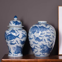 Offre Spéciale Jingdezhen Style moderne décor à la maison peint à la main bleu blanc poisson porcelaine gingembre pot Vase céramique matériel pierre Type