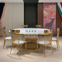 Table et chaises de salle à manger modernes en acier inoxydable pour hôtels et événements (mariages, réceptions)