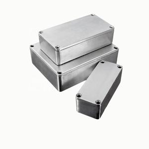 صندوق تحكم معدني مخصص 92x38x31 حاوية دواسة غيتار من الألومنيوم لدواسات الجيتار الكهربائية سهلة الاستخدام - Product Image 3