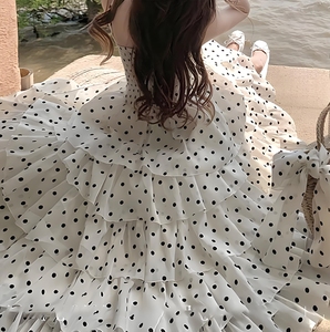 Yüksek kalite lüks katmanlı fırfır uzun elbise yaz Polka Dot baskılı kadınlar rahat elbise V boyun seksi Maxi moda parti elbise - Product Image 4