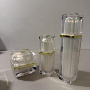 Botella Acrílica Dorada de Lujo, Carcasa Exterior Cuadrada Transparente, Carcasa Interior Blanca, Capacidad de 30 ml, 60 ml, 100 ml, 120 ml, Bomba de Espuma para Loción de Ojos - Product Image 5