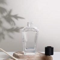 Bouteilles diffuseuses en verre facetté carré sans plomb, personnalisables en usine, de 50 ml à 300 ml, récipients d'aromathérapie, logo et couleur personnalisés disponibles