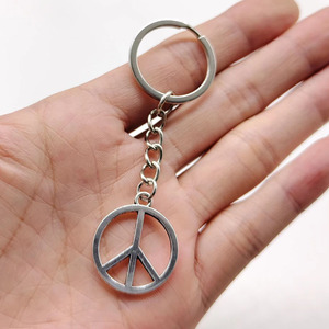 Elegante Ciondolo per Zaino in Acciaio Inossidabile con Simbolo della Pace e dell'Amore, <span class=keywords><strong>Portachiavi</strong></span> con Segno della Pace - Product Image 1