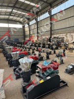Presse à granulés de bois à moteur diesel, conception anti-colmatage, rouleaux à double extrusion, pompe à roulement pour granulés de combustible à haute efficacité