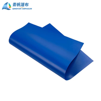 Tissu de bâche en polyester 100% enduit de PVC tissé uni en gros, 550-900GSM, résistant aux déchirures, imperméable, pour couverture de camion, de voiture, pour filles