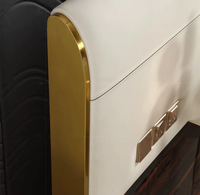 Lit double en cuir de style minimaliste italien avec écran de protection, design de luxe léger et créatif pour grande villa, lit de mariage de 1,8 mètre