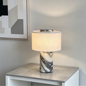 Lampe de table en marbre naturel texturé, E27 LED, lumière de chevet pour protéger les yeux, style moderne et luxueux - Product Image 1