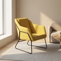 Fauteuil lounge rembourré en velours jaune pour salon ou coin de chambre