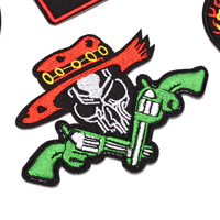 LYD Nouveau style Prêt à expédier Patch brodé en tissu tissé motif crâne de moto style classique origine Chine, Badge thermocollant
