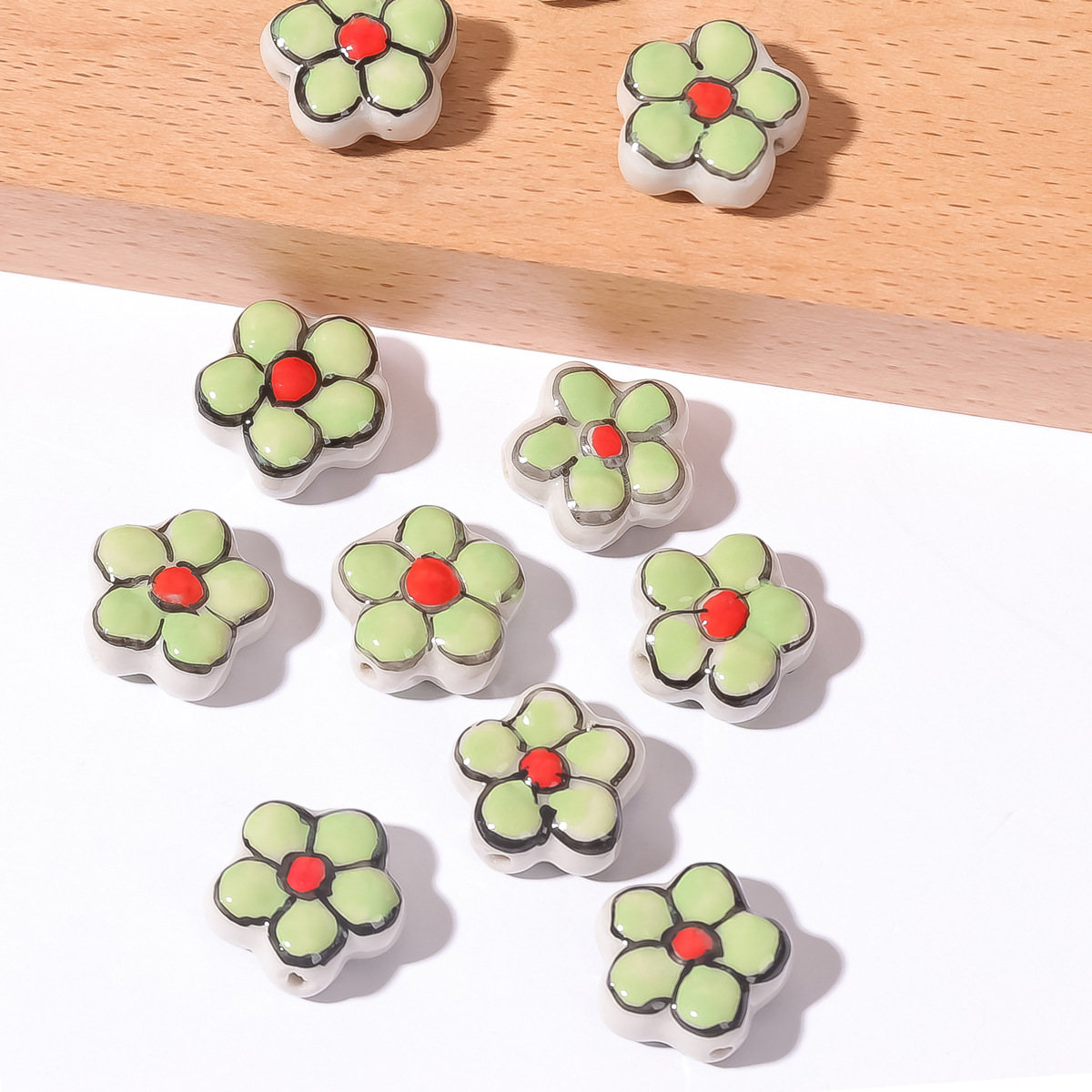 Wholesale New Style Hand-Painted Flower Ceramic Beads DIY Loose Porcelain Beads for Necklace Bracelet Making