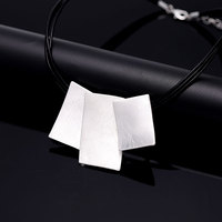 Collier pendentif géométrique irrégulier TongLing couleur argent pour femme, en alliage brossé avec cordon noir, bijou tendance, cadeau