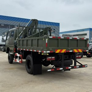 Camion benne CLW 4x2 à conduite à droite de 5 tonnes avec grue à flèche hydraulique pliable de 3,2 tonnes - Product Image 1