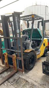 Montacargas Komatsu Usados a Bajo Precio, Montacargas Komatsu FD25 FD30 FD50 FD70 de Segunda Mano, Montacargas Usados de 2.5 Toneladas en Venta en Shanghái - Product Image 4