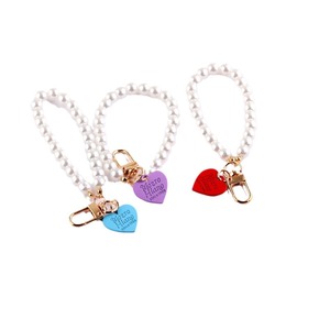 Llavero con Cadena de Perlas en Forma de Corazón, Joyería para Fundas de Teléfono, Accesorios Creativos para Bolsos, Adornos para Autos, Primavera 2024, Origen Yiwu - Product Image 5