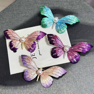 Broche de Mariposa con Degradado Vintage para Mujer, Elegante Broche de Aleación con Perlas, Accesorio de Moda - Product Image 2