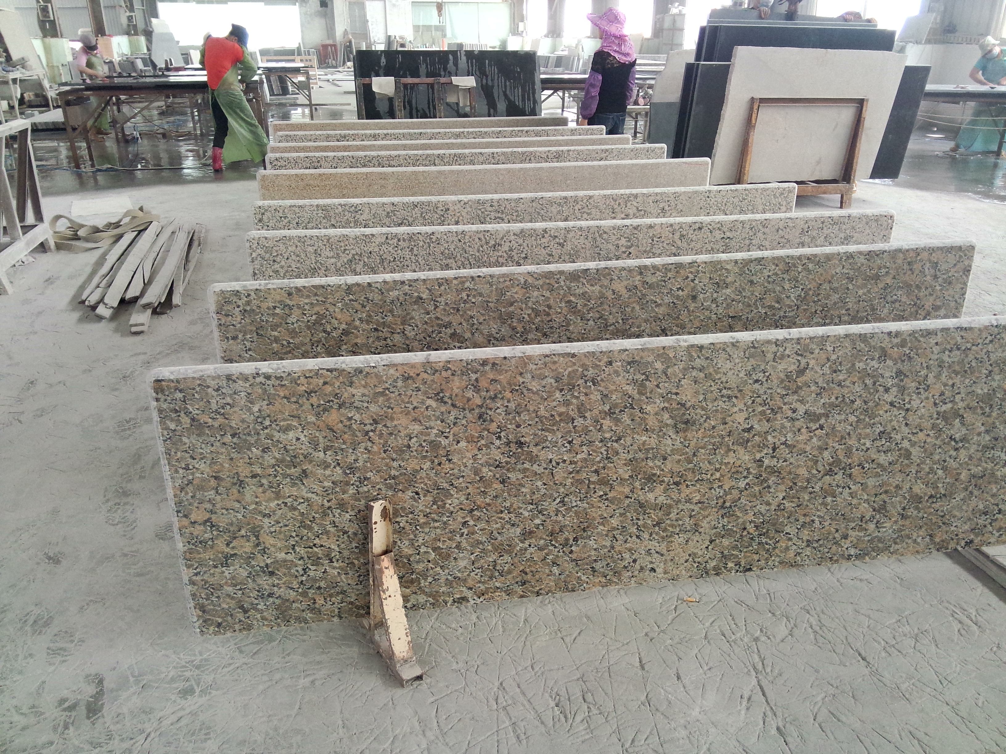 สีเหลือง