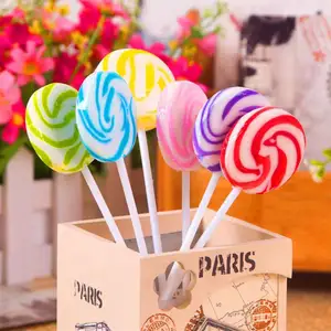 Kosher Halal Handmade Cartoon Rainbow Round Flat Swirl Twist Sweet Rainbow Lollipop Candy Companies