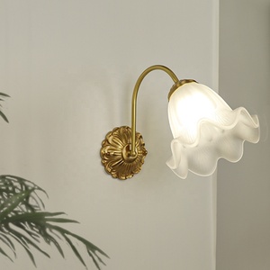 LED Französische Vintage Wandleuchte Dekoration Schlafzimmer Nachttisch Luxus Wandlampe Amerikanische Messing Blumenform Glas Wandleuchten - Product Image 5