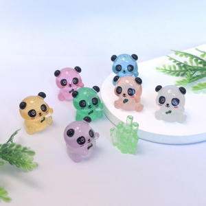 Nouvelles 100 figurines miniatures de panda de dessin animé, mignonnes, lumineuses et qui brillent dans le noir, pour la décoration de paysages et de bureaux - Product Image 1