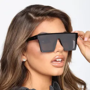 Kadın gelenler sıcak satış çin fabrika güneş gözlüğü toptan ucuz renkli kare Trendy moda güneş gözlükleri