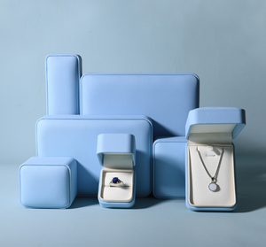 Juego de Cajas para Joyería de Alta Gama, Envueltas en Tela de Cuero Sintético Azul Claro, con Cierre Magnético, Diseño Cuadrado y Rectangular, para Regalo - Product Image 1