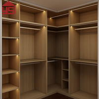 Armoire ouverte contemporaine sur mesure en MDF avec espace de dressing, rangement gain de place pour la maison
