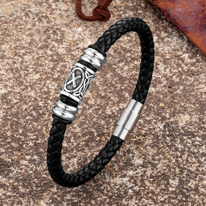 Bracelet en cuir véritable tressé pour homme, fermoir magnétique en acier inoxydable avec motif rune viking, bijou rétro tendance, cadeau - Product Image 1