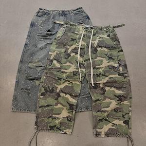 Özel Tasarım Erkek Bol Paça Eskitme Görünümlü Yapay Elmaslı Çok Cepli Kamuflaj Kot Yüksek Bel Sokak Modası Büyük Beden Kargo Pantolon Güneş Solması Dijital Baskı - Product Image 1