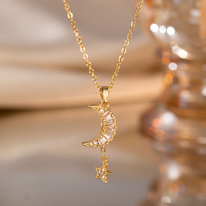 NS1436 Pendentif en acier inoxydable plaqué or 18 ct avec croissant de lune et étoile planète Collier céleste pour femme - Product Image 5