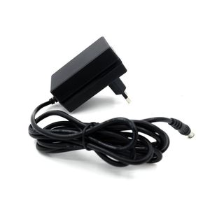 12.6V 2A Lithium Battery <span class=keywords><strong>Charger</strong></span> 21V 25.2V 1A bơm sạc 12V 2A CCTV máy ảnh Power <span class=keywords><strong>Adapter</strong></span> 18V 24V 1A LED Strip AC DC <span class=keywords><strong>ADAPTER</strong></span> - Product Image 3