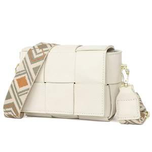 Bolso Bandolera de Cuero Genuino con Diseño Geométrico para Mujer, Correa Ajustable, Impermeable y Duradero - Product Image 1