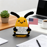 Décoration créative pour la maison, cadeaux de graduation, peluche artisanale tricotée au crochet, abeille décorative