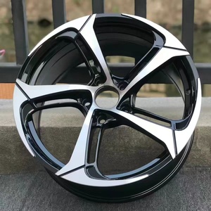Rines de Aleación Fundida Negros de 18 Pulgadas con Cinco Radios y Acabado Mecanizado, Elegantes Rines para Automóvil, para Modificación y Mejora del Toyota Camry - Product Image 4