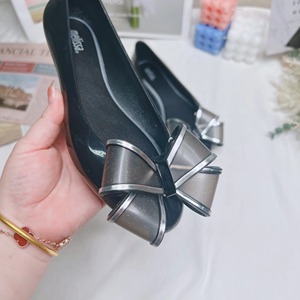 <span class=keywords><strong>รองเท้า</strong></span><span class=keywords><strong>ผู้หญิง</strong></span>ยี่ห้อ <span class=keywords><strong>Melissa</strong></span>,<span class=keywords><strong>รองเท้า</strong></span>โบว์รูปก้างปลาเยลลี่ - Product Image 5
