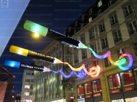 Grand crayon gonflable créatif, pinceau géant en tissu Oxford, accessoire gonflable sur le thème de l'art pour l'affichage en centre commercial/la publicité événementielle