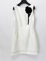 A12309 Robe Courte Blanche d'Été de Qualité avec Perles 3D Scintillantes et Paillettes, Sans Manches, Taille Haute, Imprimée Décontractée, Nouvelle Arrivée