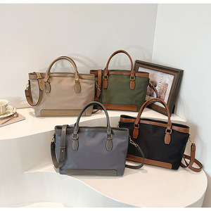 Borsa a Tracolla da Donna di Alta Moda, Grande Capacità, Impermeabile, in Nylon con Cerniera, per Pendolari, Business Casual 2026 - Product Image 6