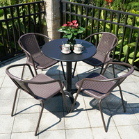 Ensemble de jardin trois pièces moderne et minimaliste en fer, acier, rotin PE et verre trempé pour l'extérieur, idéal pour les jeux d'échecs et de cartes dans la cour