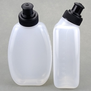 Muestra gratis Barato 600ML Logotipo personalizado Respetuoso con el medio ambiente PE Beber Bicicleta Deportes Botella de agua de plástico Agua al aire libre - Product Image 2