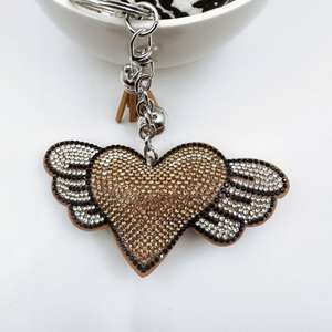 Portachiavi Creativo a Cuore con Strass, Stile Coreano alla Moda, Ciondolo a Forma di Cuore con Ali in Strass per Borse - Product Image 2