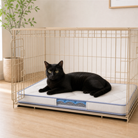 Katzenkondom-Unterlage mit Silikon-Steppoberfläche, transparenter Seitenfenster, rutschfester Basis und kühlenden Reiseeigenschaften für Indoor-Katzenkäfige