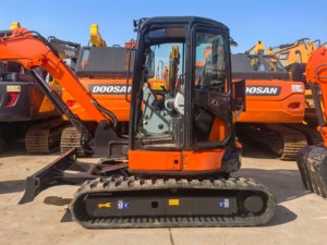 Excavadora Hitachi ZX55 de Segunda Mano, Alta Relación Calidad-Precio en Venta, Zx55usr-5a Zx60u Zx75ur Zx55ur Zx17u Mini Excavadora en Stock - Product Image 6